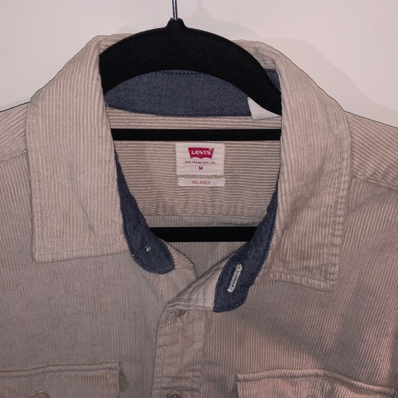 Levi's Light Tan Button-Up Shirt - Picture 2 of 9